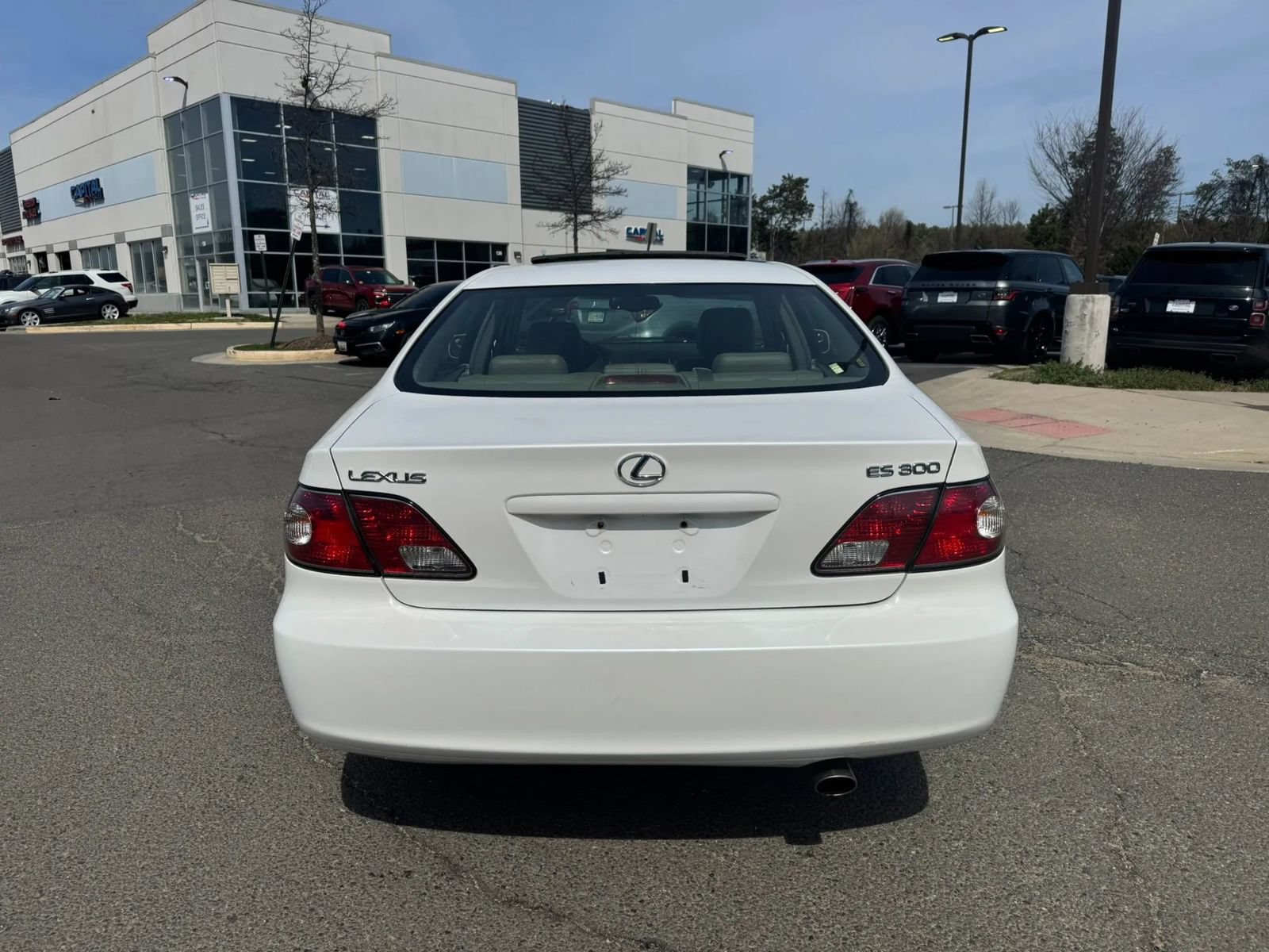 Used 2003 Lexus ES 330 w/ Premium Pkg FWD image 10