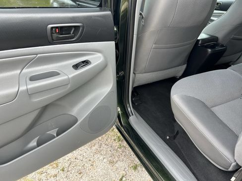 Used 2012 Toyota Tacoma PreRunner w/ TRD Sport Pkg RWD image 39