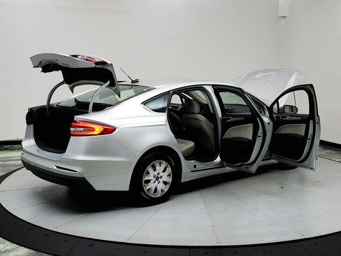 Used 2019 Ford Fusion S image 11