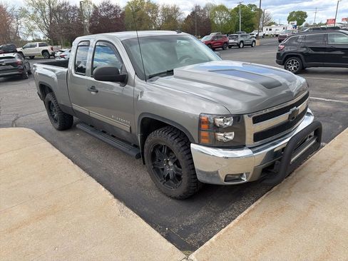 Used 2013 Chevrolet Silverado 1500 LT w/ All-Star Edition AWD/4WD image 3