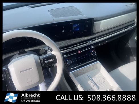 Used 2025 Hyundai Santa Fe Limited image 30