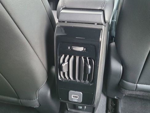 New 2026 Jeep Compass Limited image 17