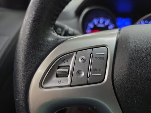 Used 2013 Hyundai Tucson GLS FWD image 23