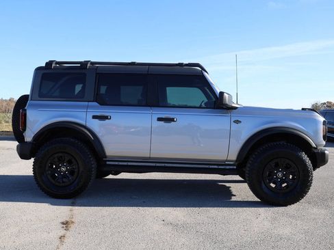 Used 2023 Ford Bronco Wildtrak image 7