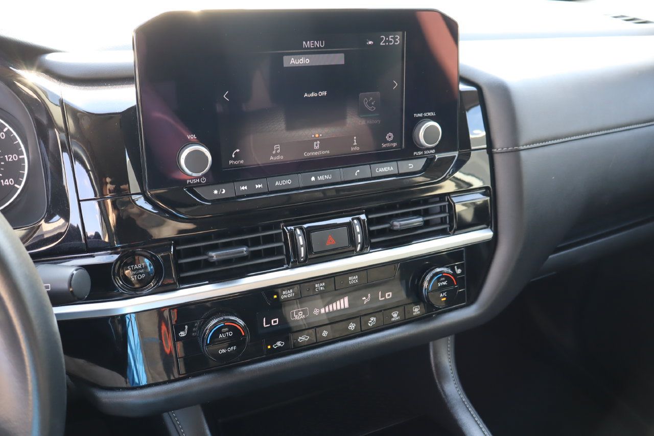 Used 2025 Nissan Pathfinder SV FWD image 7