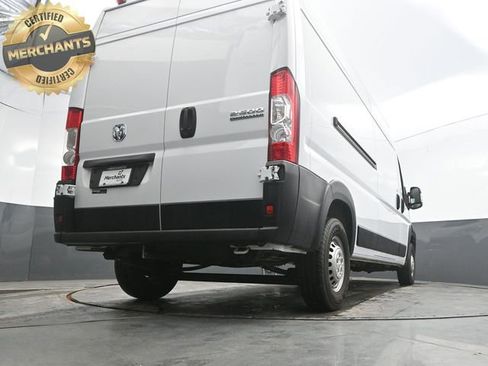 Used 2025 RAM ProMaster 2500 w/ Convenience Group image 37