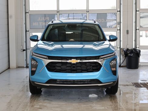 New 2026 Chevrolet Trax LT w/ Driver Confidence Package image 5