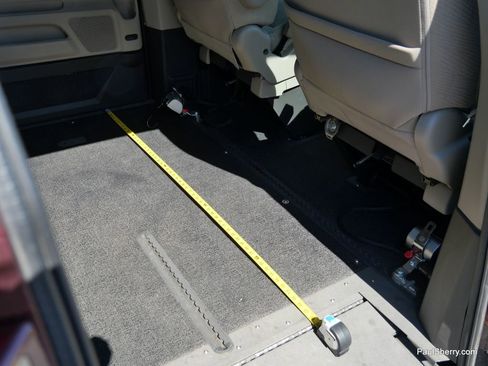 Used 2016 Honda Odyssey EX image 19