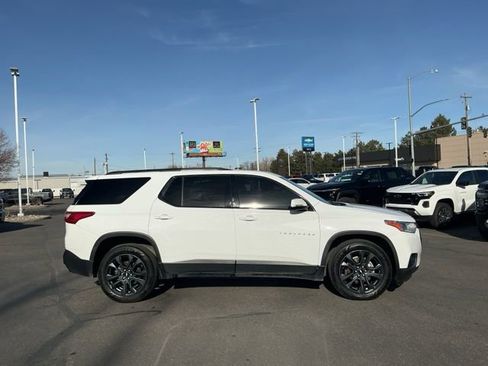 Used 2020 Chevrolet Traverse RS image 2