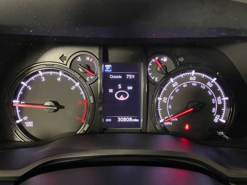 Certified 2023 Toyota 4Runner SR5 Premium w/ Moonroof Package AWD/4WD image 19