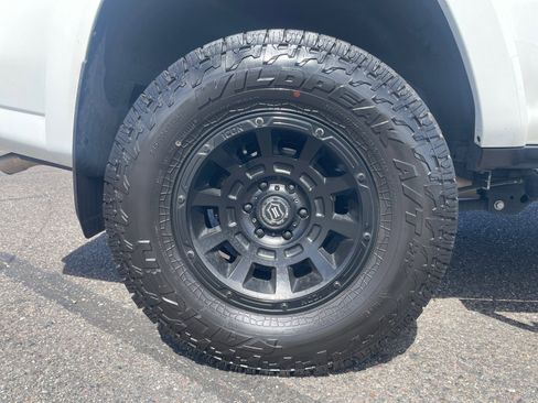 Certified 2023 Toyota 4Runner TRD Off-Road Premium w/ Moonroof Package image 26