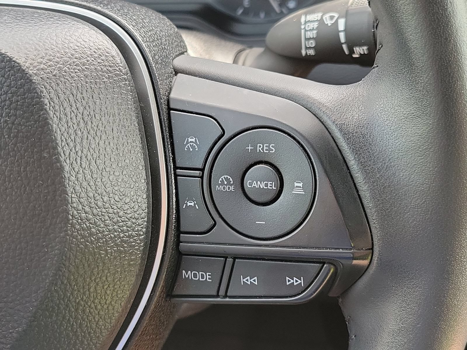 Used 2025 Toyota Corolla SE FWD image 15