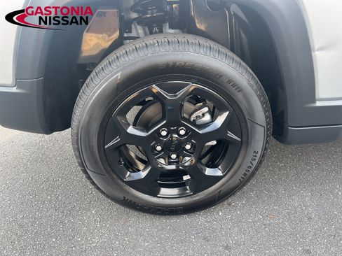 Used 2023 Jeep Compass Trailhawk image 22