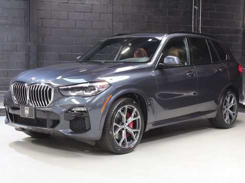 Used 2021 BMW X5 xDrive40i w/ M Sport Package image 4