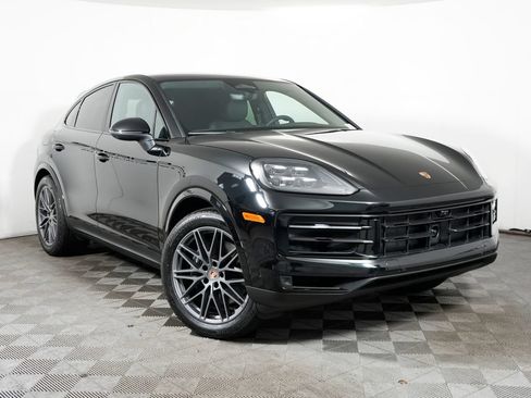 New 2026 Porsche Cayenne Coupe AWD/4WD image 9