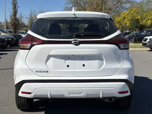 Used 2024 Nissan Kicks S image 4
