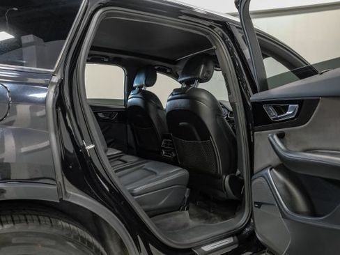 Used 2017 Audi Q7 3.0T Prestige w/ Prestige Package AWD/4WD image 48
