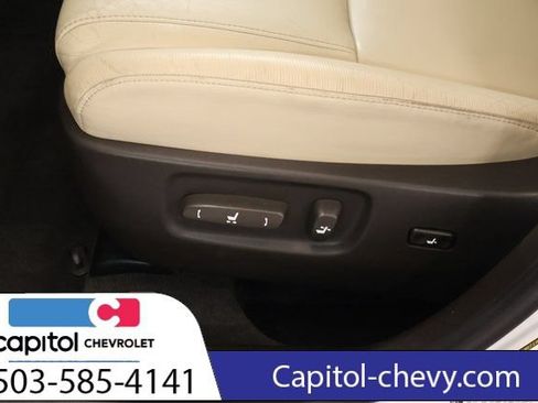 Used 2010 Lexus HS 250h w/ Preferred Accessory Package FWD image 12