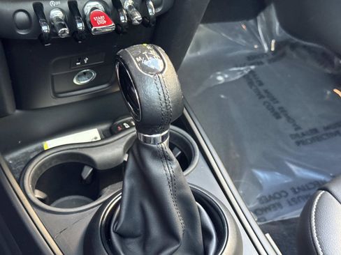 Used 2019 MINI Cooper Countryman w/ Premium Package image 25