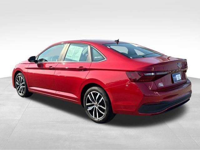 Used 2026 Volkswagen Jetta SE FWD image 3