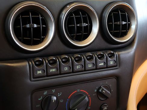 Used 1998 Ferrari 550 Maranello image 95