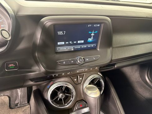 Used 2017 Chevrolet Camaro LT RWD image 13