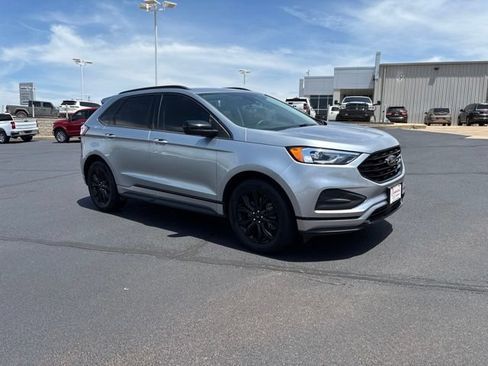 Used 2024 Ford Edge SE w/ Black Appearance Package AWD/4WD image 3