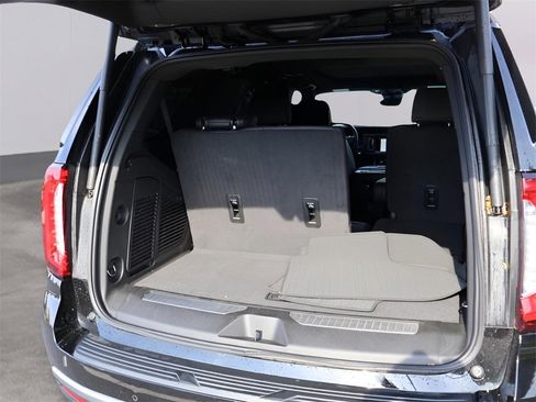 Used 2024 GMC Yukon Denali w/ Denali Reserve Package image 19