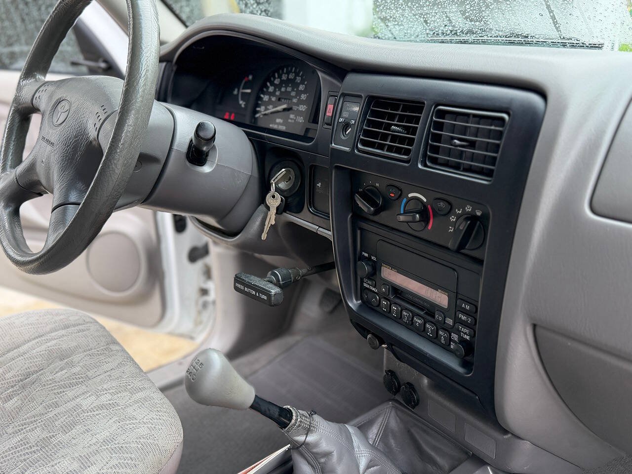Used 2002 Toyota Tacoma 2WD Regular Cab w/ Enhancement Pkg image 70
