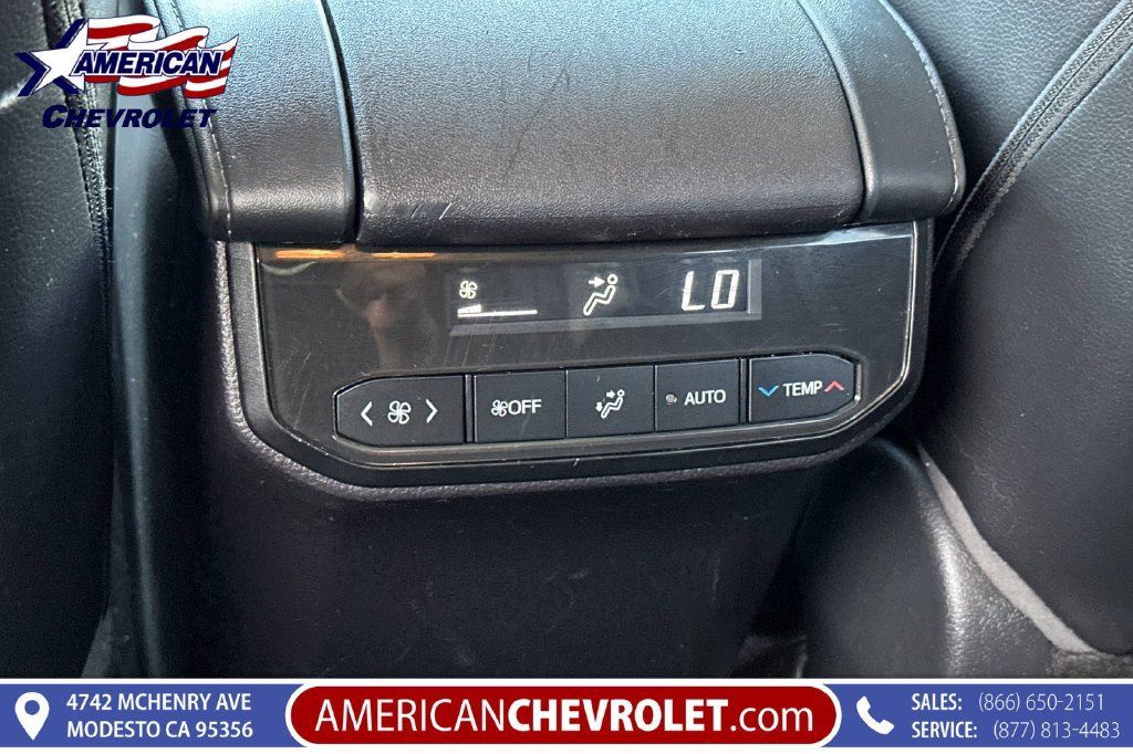 Used 2023 Toyota Highlander XLE AWD/4WD image 16