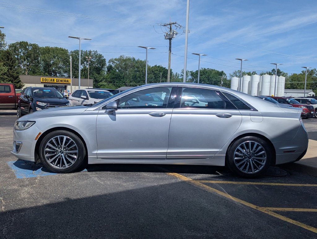 Used 2017 Lincoln MKZ Select w/ Select Plus Package AWD/4WD image 6