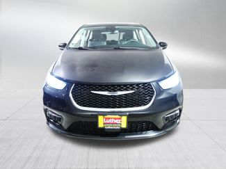 Used 2023 Chrysler Pacifica Touring-L FWD video 2