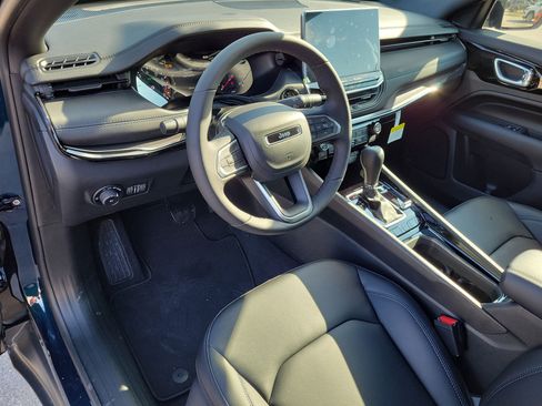 New 2026 Jeep Compass Limited image 17