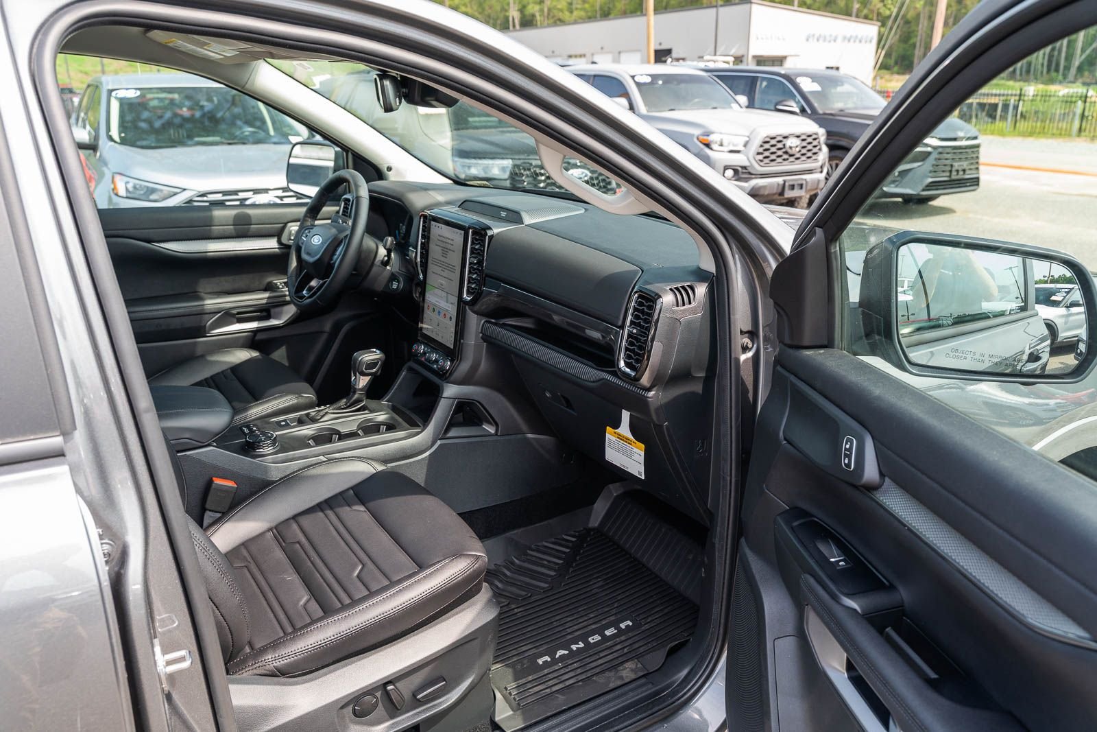 New 2026 Ford Ranger Lariat w/ FX4 Off-Road Package AWD/4WD image 7