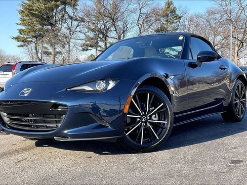 Certified 2025 MAZDA MX-5 Miata Grand Touring RWD image 2