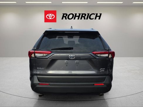 Used 2022 Toyota RAV4 XLE image 4
