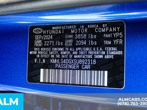 Used 2025 Hyundai Elantra SEL FWD image 40