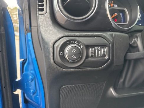 Used 2022 Jeep Gladiator Sport image 24