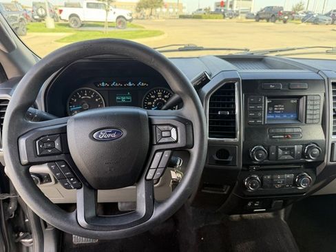 Used 2015 Ford F150 XLT image 13
