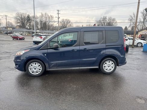 Used 2016 Ford Transit Connect XLT image 4