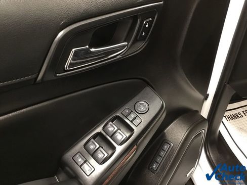 Used 2017 GMC Yukon SLT image 23