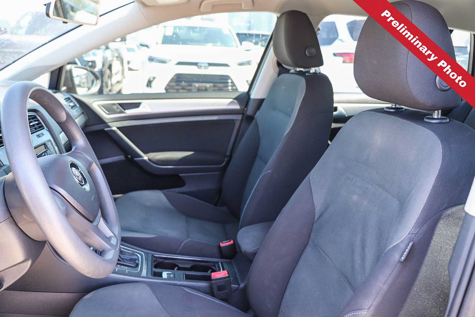 Used 2016 Volkswagen e-Golf SE FWD image 13