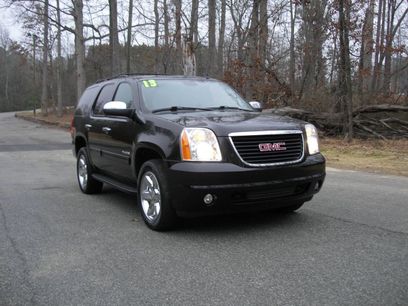 Used 2013 GMC Yukon SLE w/ Convenience Package
