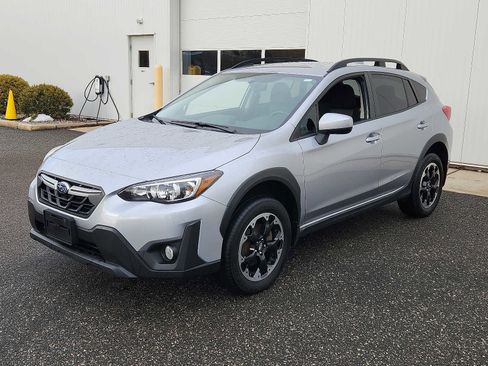 Used 2023 Subaru Crosstrek 2.0i Premium image 3