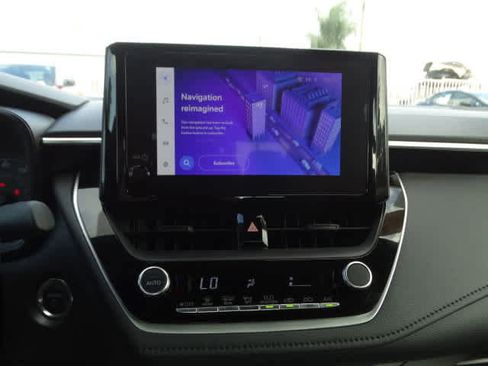 Certified 2025 Toyota Corolla SE image 28