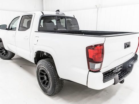 Used 2023 Toyota Tacoma SR AWD/4WD image 5
