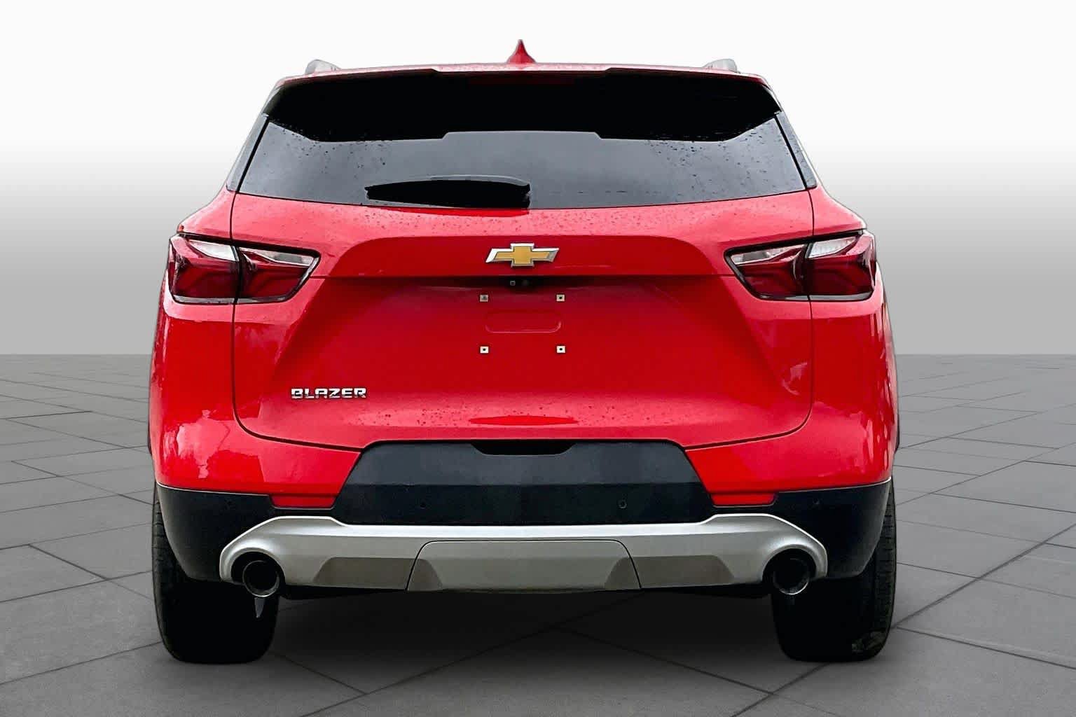 Used 2021 Chevrolet Blazer LT w/ Sound & Technology Package FWD image 5