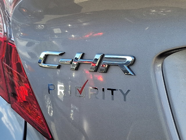 Used 2019 Toyota C-HR XLE FWD image 9