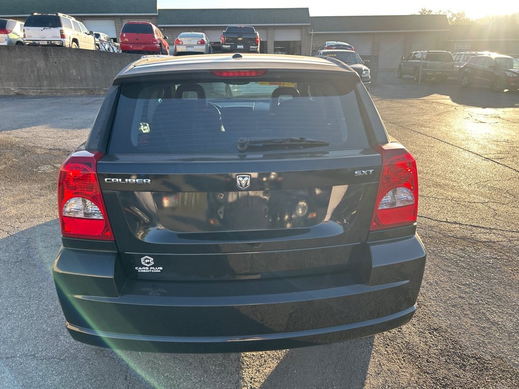 Used 2008 Dodge Caliber SXT w/ Driver Convenience Group FWD image 7