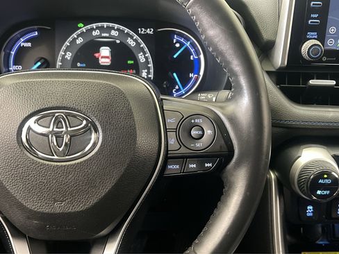 Used 2019 Toyota RAV4 XSE image 33